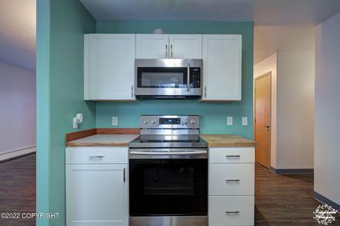 802 Minuteman Loop, North Pole, AK 99705 photo 4