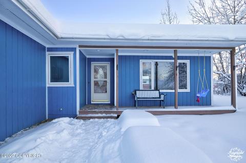 802 Minuteman Loop, North Pole, AK 99705 photo 2