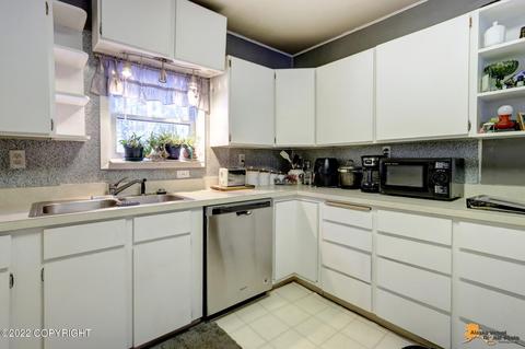 5930 E 34th Ave, Anchorage, AK 99504 photo 17