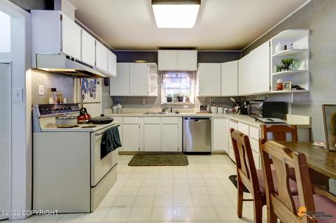 5930 E 34th Ave, Anchorage, AK 99504 photo 14