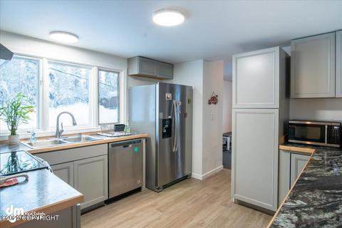 19126 First St, Eagle River, AK 99577 photo 4