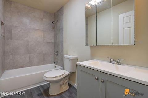 3504 E 17th Ave, Anchorage, AK 99508 photo 7