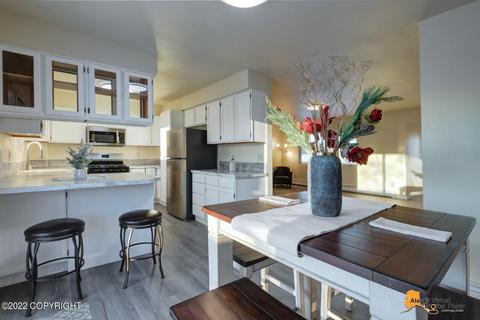 3504 E 17th Ave, Anchorage, AK 99508 photo 2