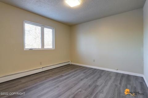 3504 E 17th Ave, Anchorage, AK 99508 photo 8