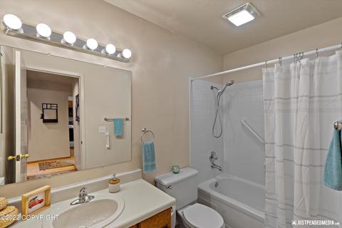 3351 Wiley Post Loop, Anchorage, AK 99517 photo 10