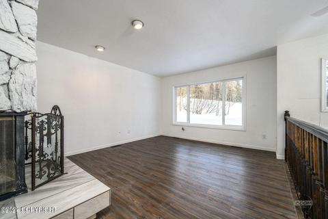 10050 Wren Ln, Eagle River, AK 99577 photo 11