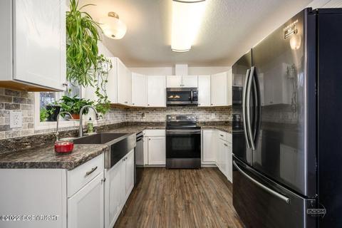 10050 Wren Ln, Eagle River, AK 99577 photo 16