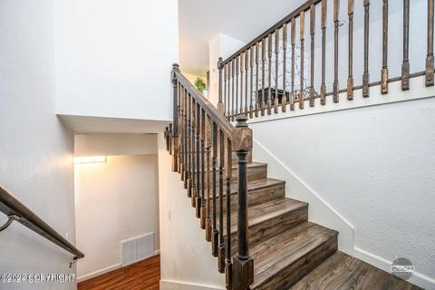 10050 Wren Ln, Eagle River, AK 99577 photo 6