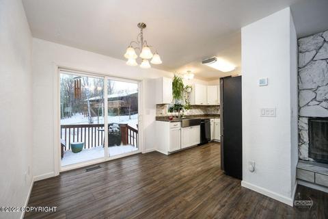 10050 Wren Ln, Eagle River, AK 99577 photo 12