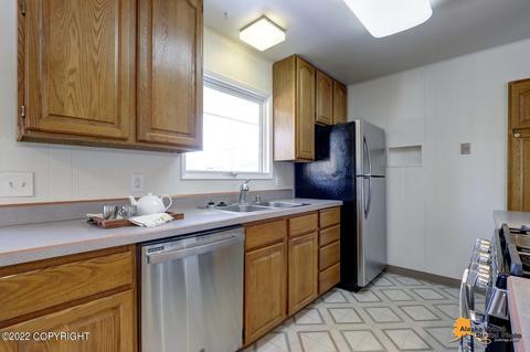 2085 Dimond Dr, Anchorage, AK 99507 photo 2