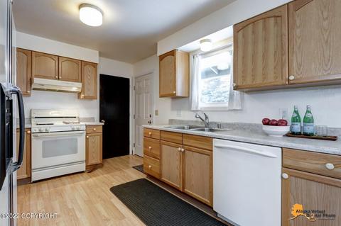 2152 Wayne St, Anchorage, AK 99504 photo 12