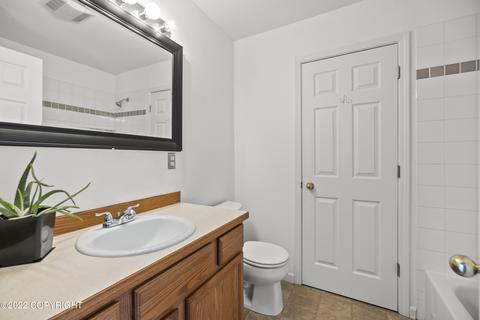 202 E 45th Ave # 18, Anchorage, AK 99503 photo 26