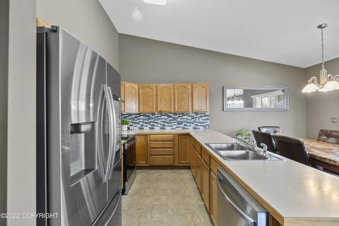 202 E 45th Ave # 18, Anchorage, AK 99503 photo 6