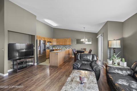 202 E 45th Ave # 18, Anchorage, AK 99503 photo 2