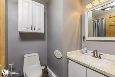 8012 E 4th Ave, Anchorage, AK 99504 photo 32
