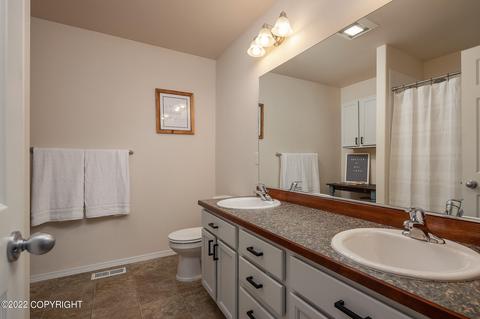 9055 Eagle River Ln, Eagle River, AK 99577 photo 13