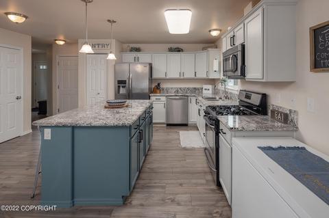9055 Eagle River Ln, Eagle River, AK 99577 photo 8