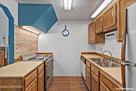 1421 E 17th Ave # 1, Anchorage, AK 99501 photo 8