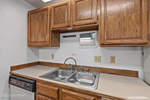 1421 E 17th Ave # 1, Anchorage, AK 99501 photo 9