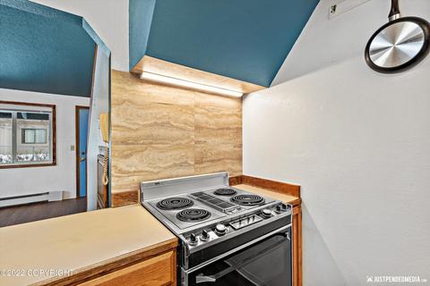 1421 E 17th Ave # 1, Anchorage, AK 99501 photo 10
