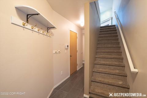 8637 Cross Pointe Loop, Anchorage, AK 99504 photo 4
