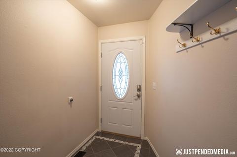 8637 Cross Pointe Loop, Anchorage, AK 99504 photo 3