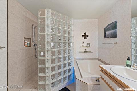 7823 Highlander Dr, Anchorage, AK 99518 photo 24