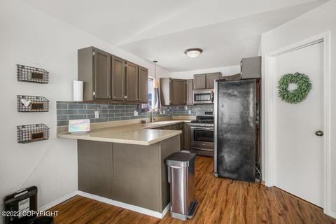 8852 Cross Pointe Loop, Anchorage, AK 99504 photo 8