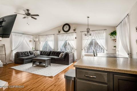 8852 Cross Pointe Loop, Anchorage, AK 99504 photo 5