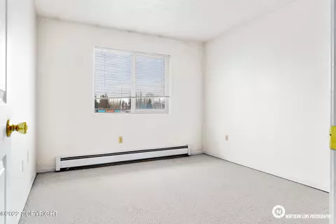 528 State St, Anchorage, AK 99504 photo 8