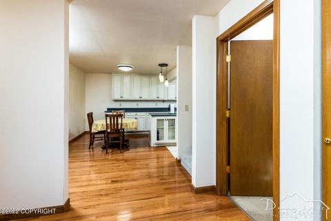 1815 Parkside Dr, Anchorage, AK 99501 photo 5