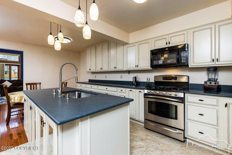 1815 Parkside Dr, Anchorage, AK 99501 photo 6