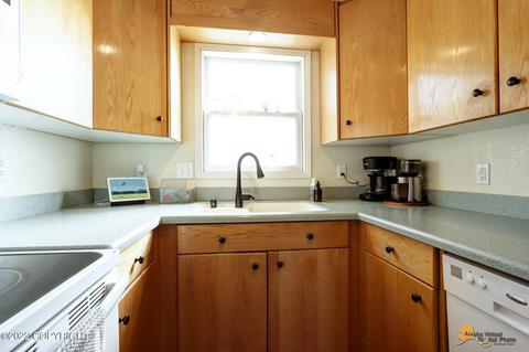 6840 E 12th Ave, Anchorage, AK 99504 photo 13