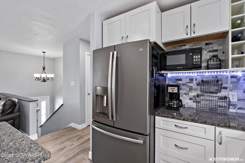 11508 Upper Sunny Cir, Eagle River, AK 99577 photo 10