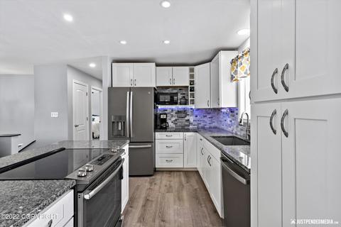 11508 Upper Sunny Cir, Eagle River, AK 99577 photo 9