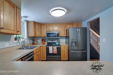 883 Ridge Loop Rd, North Pole, AK 99705 photo 4