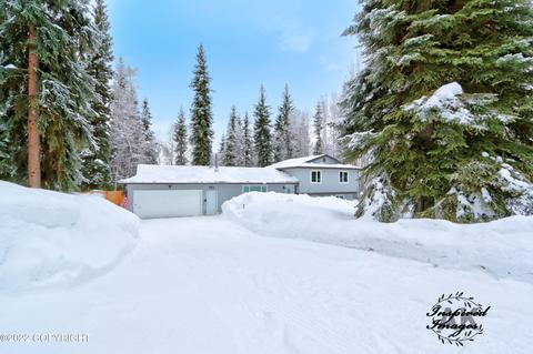 883 Ridge Loop Rd, North Pole, AK 99705 photo 1