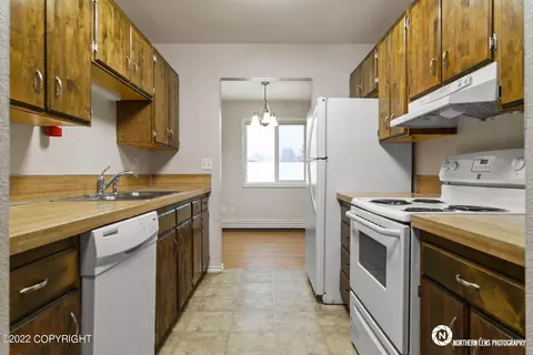 305 E 24th Ave, Anchorage, AK 99503 photo 18