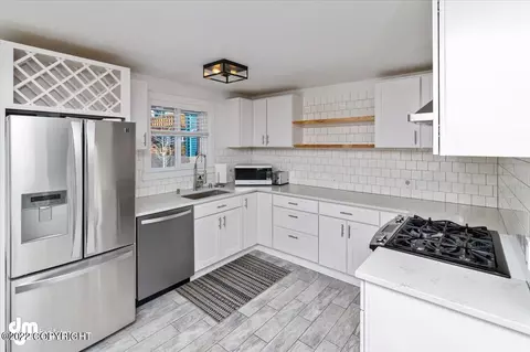 5219 E 24th Ave, Anchorage, AK 99508 photo 9