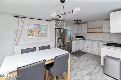 5219 E 24th Ave, Anchorage, AK 99508 photo 8