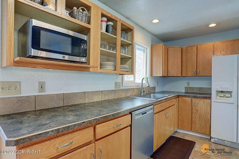 22674 Mcmanus Dr, Eagle River, AK 99567 photo 11