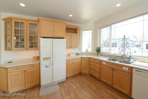 10052 Excursion Cir, Anchorage, AK 99515 photo 6