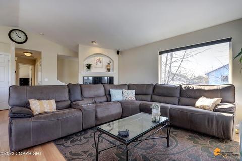 3704 E 74th Ave, Anchorage, AK 99507 photo 6