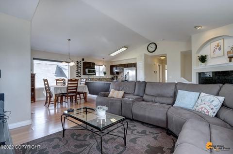 3704 E 74th Ave, Anchorage, AK 99507 photo 5