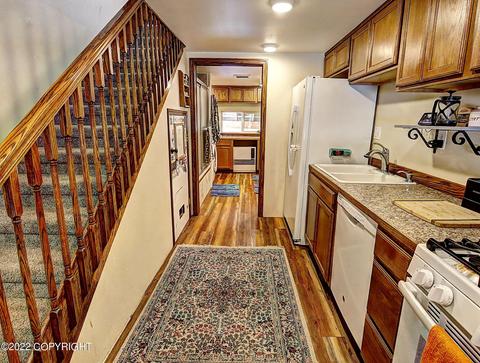 22548 W Willow Fishhook Rd, Willow, AK 99688 photo 4