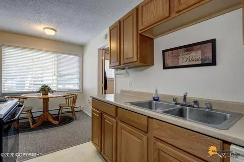 5306 E 24th Ave, Anchorage, AK 99508 photo 10