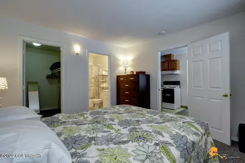 5306 E 24th Ave, Anchorage, AK 99508 photo 6