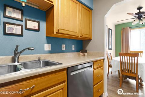 8024 Rosebud Cir, Anchorage, AK 99502 photo 10