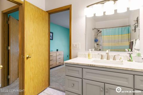 8024 Rosebud Cir, Anchorage, AK 99502 photo 11