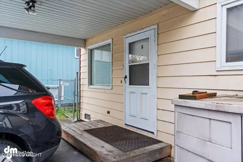 8630 E 10th Ave, Anchorage, AK 99504 photo 4